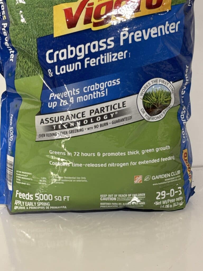 Vigoro Crabgrass Preventer & Lawn Fertilizer – 14.06 lbs., Covers 5,000 sq. ft., Pre-Emergent Weed Control + Lawn Feeding - Image 6